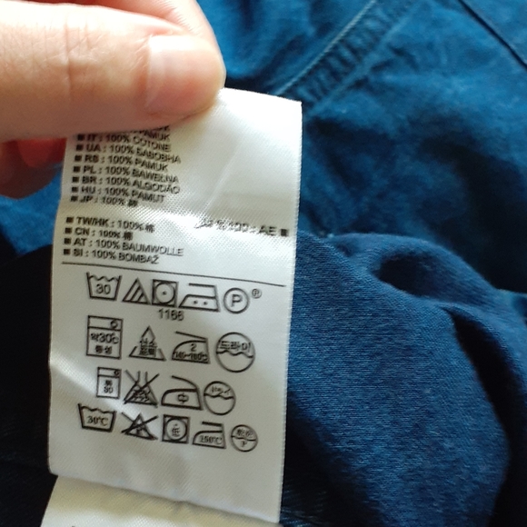 GAP 1969 blue jeans button up - Picture 9 of 11